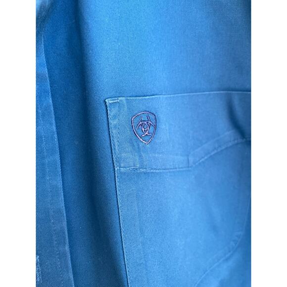 ARIAT men's solid twill classic fit long sleeve LT blue - Picture 4 of 5